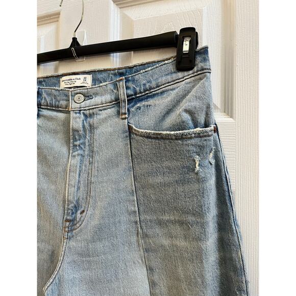Abercrombie & Fitch Two Tone Crop Wide Leg Ultra High Rise Jean Size 32/14 Long - Picture 4 of 13